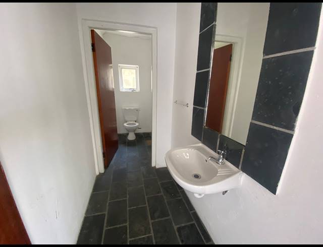 482M² BUSINESS CENTRE TO LET IN PAARDEN EILAND